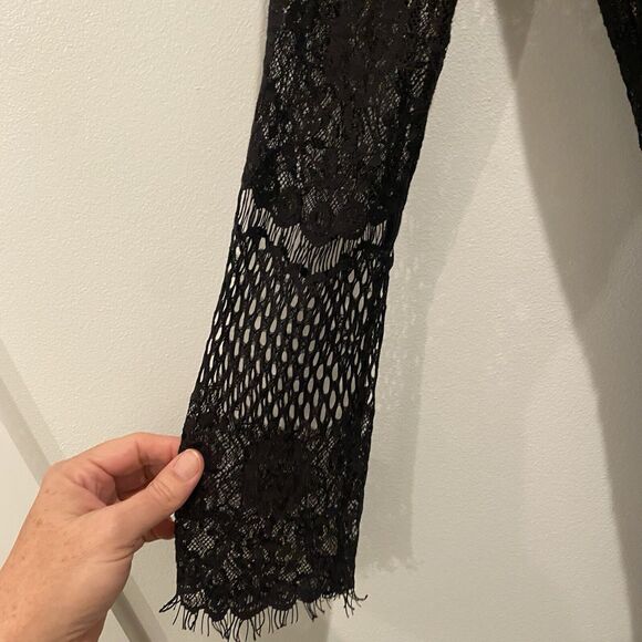 Lucy Paris‎ Romper Women's Medium Black Lace Bell Sleeve Lined Going Out - Picture 5 of 13